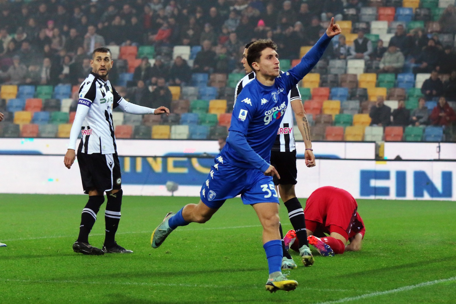 Tommaso Baldanzi in azione contro l'Udinese