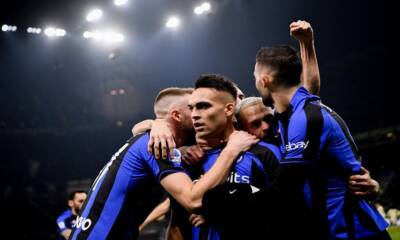 Esultanza dei giocatori dell'Inter dopo la vittoria in Supercoppa