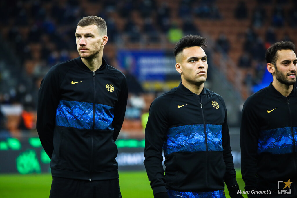 Lautaro Martinez ed Edin Dzeko (© LiveMedia/Mairo Cinquetti)