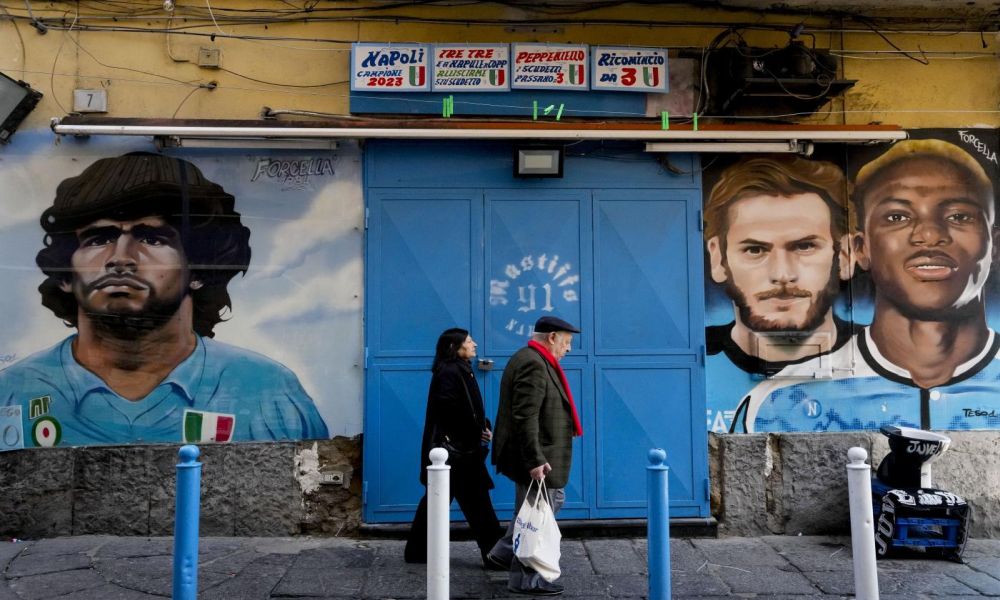 Murales per la festa scudetto del Napoli (@ LaPresse)