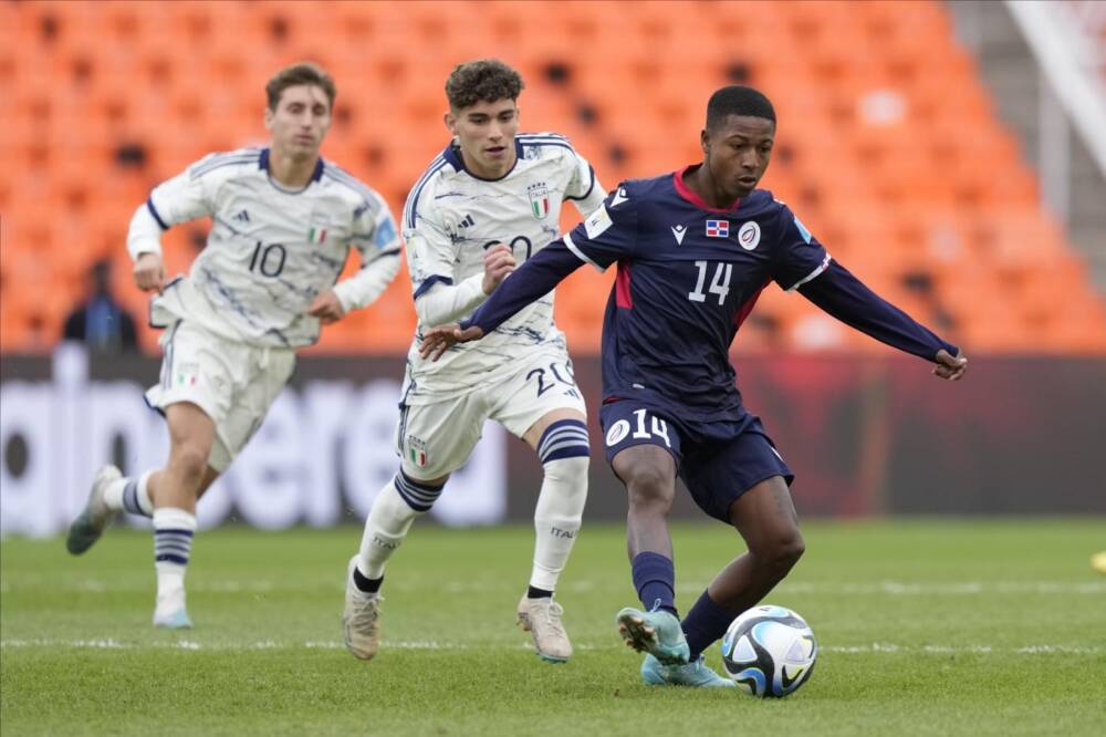 Simone Pafundi e Tommaso Baldanzi in azione contro la Repubblica Dominicana ai Mondiali Under 20