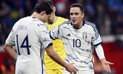 Giacomo Raspadori con la maglia della Nazionale