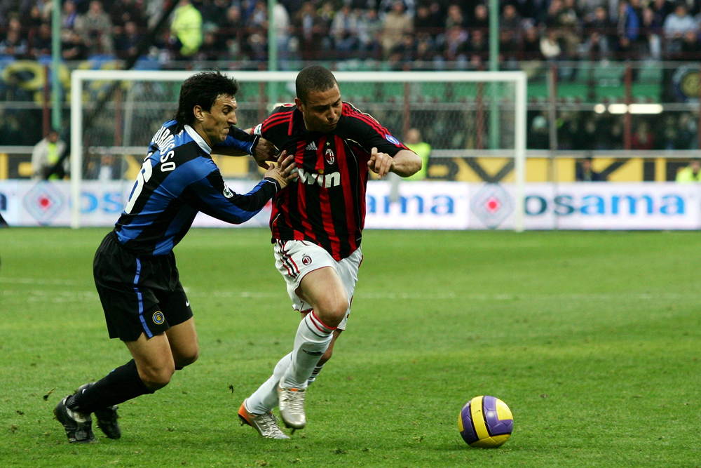 Ronaldo, storico doppio ex di Inter e Milan, protagonista nel derby della stagione 2007-2008 in maglia rossonera